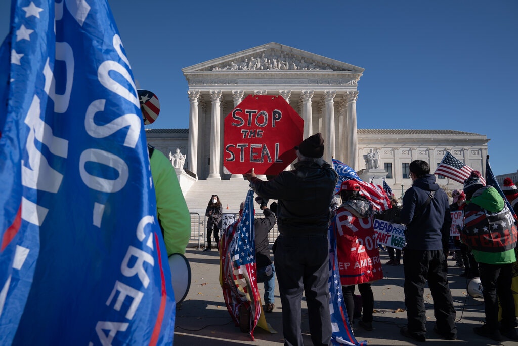 Trump supporters protest outside Supreme Court